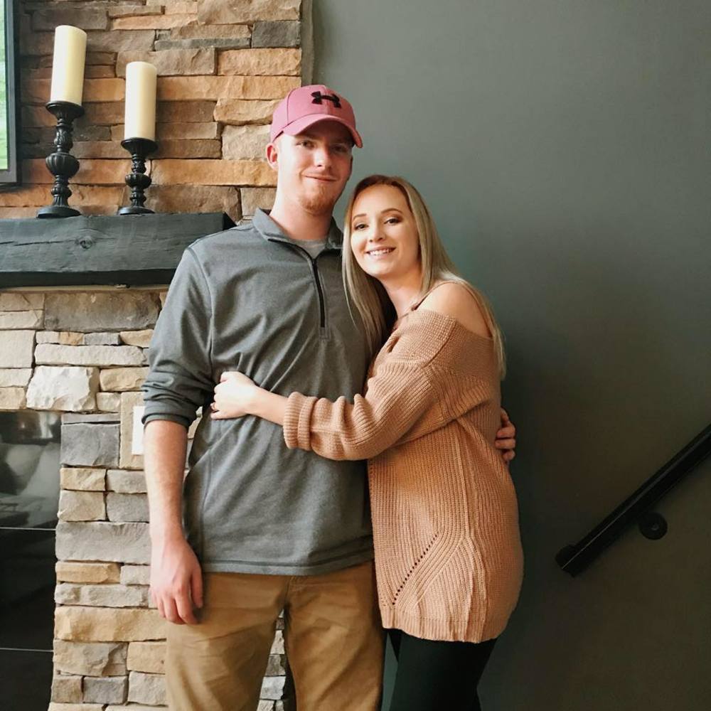 Meet your Posher, Caylin brooke